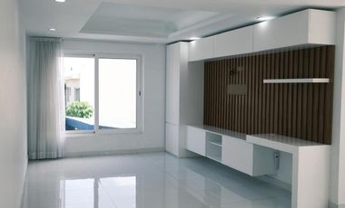 Casa en coto cerca del Parque Metropolitano