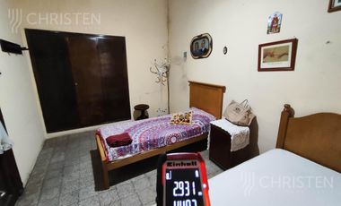 Casa en venta. Ideal para emprendimiento inmobiliario y/o de salud.