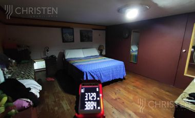 Casa en venta. Ideal para emprendimiento inmobiliario y/o de salud.