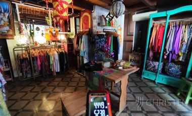 Casa en venta. Ideal para emprendimiento inmobiliario y/o de salud.