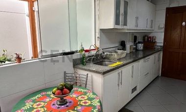 Exclusivo departamento con 3 terrazas en Chacarilla de  217 m² – Surco