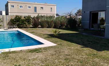 Casa en Lagos de Canning – 3 Dorm – 1 Planta con Pileta