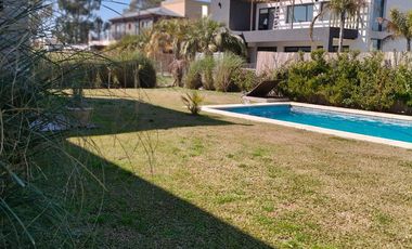 Casa en Lagos de Canning – 3 Dorm – 1 Planta con Pileta