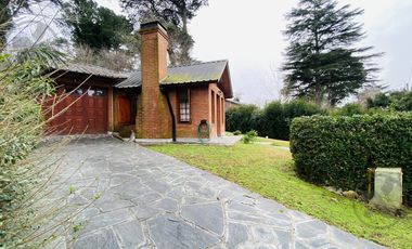 VENTA | CHALET DE LADRILLOS | 3 AMB CON PILETA | SIERRA DE LOS PADRES