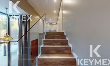 VENTA CASA EN MIRALAGOS