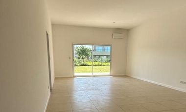 Casa en venta en planta baja en Vistas Puertos
