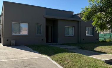 Casa en venta en planta baja en Vistas Puertos