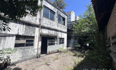 Venta de terreno de 1800 m2 en Villa Dominico
