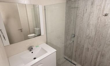 Departamento con cochera y baulera