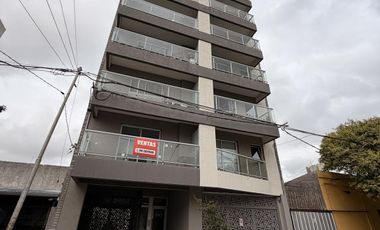 Departamento con cochera y baulera