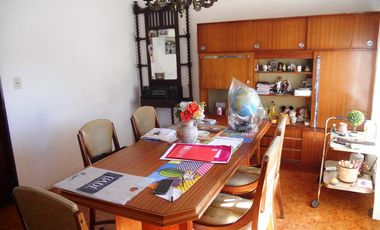 VENTA CASA 4 AMBIENTES EN VILLA ADELINA -POSIBILIDAD MULTIFAMILIAR-