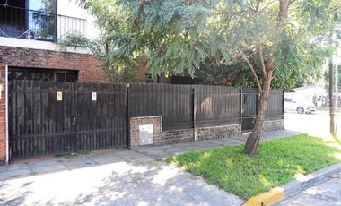 VENTA CASA 4 AMBIENTES EN VILLA ADELINA -POSIBILIDAD MULTIFAMILIAR-