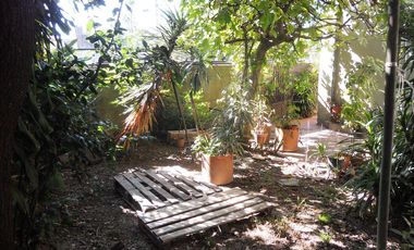 VENTA CASA 4 AMBIENTES EN VILLA ADELINA -POSIBILIDAD MULTIFAMILIAR-