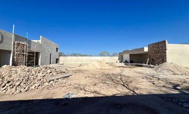 Pre Venta Impresionante Casa 1 Planta, 2130 m2 Terreno En Chicxulub Pueblo, Yucatan