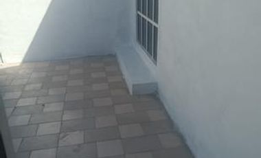 Casa en Venta en Col. Cumbria, Cuautitlán Izcalli con 3 rec, 2 baños y 2 estacionamientos