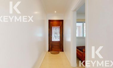 VENTA CASA DE 5 DORMITORIOS EN MIRALAGOS