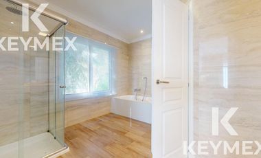 VENTA CASA DE 5 DORMITORIOS EN MIRALAGOS