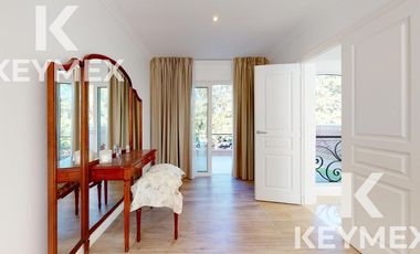 VENTA CASA DE 5 DORMITORIOS EN MIRALAGOS