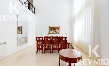 VENTA CASA DE 5 DORMITORIOS EN MIRALAGOS