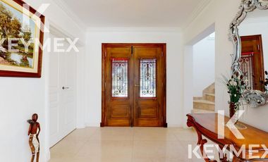 VENTA CASA DE 5 DORMITORIOS EN MIRALAGOS