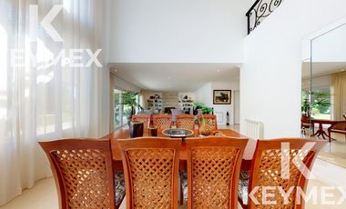 VENTA CASA DE 5 DORMITORIOS EN MIRALAGOS