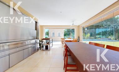 VENTA CASA DE 5 DORMITORIOS EN MIRALAGOS