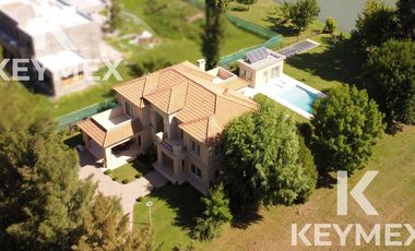 VENTA CASA DE 5 DORMITORIOS EN MIRALAGOS