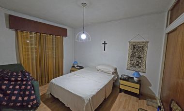 VENTA CASA 4 AMBIENTES EN VILLA ADELINA