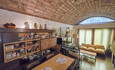 VENTA CASA 4 AMBIENTES EN VILLA ADELINA