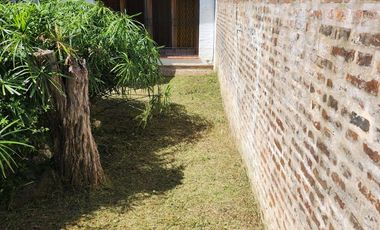 VENTA CASA 4 AMBIENTES EN VILLA ADELINA