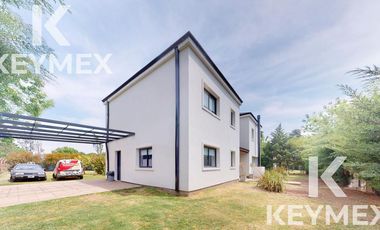 VENTA CASA DE 4 DORMITORIOS EN CITY BEL