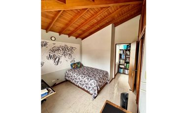 VENDO HERMOSA CASA EN ENVIGADO ANTIOQUIA