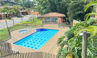 VENDO HERMOSA CASA EN ENVIGADO ANTIOQUIA