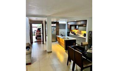 VENDO HERMOSA CASA EN ENVIGADO ANTIOQUIA