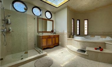 ARRIENDO AMOBLADA BELLISIMA CASA EN SANTANA ORIENTAL