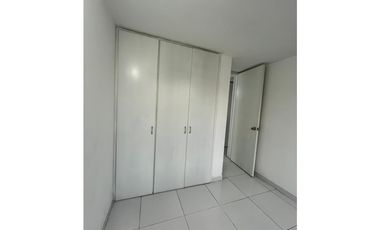 Vendo apartamento muy amplio en Barrio Corales