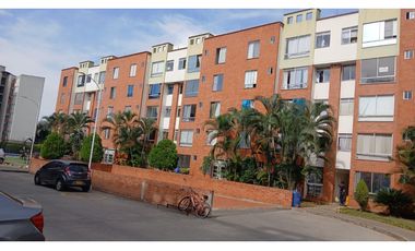 PRIMER PISO APARTAMENTO EN VENTA – CEREZOS DEL CANEY SUR CALI