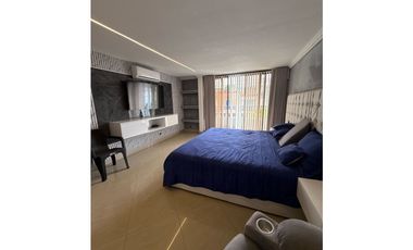 CASA GRANDE EN CARTAGO CON TRES APARTAMENTOS INDEPENDIENTES