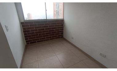 ARRIENDO DE APARTAMENTO EN SURAMERICA, ITAGUI AMPLIO