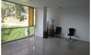 OFICINA EN ARRIENDO SECTOR CASTROPOL - POBLADO