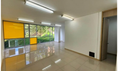 OFICINA EN ARRIENDO SECTOR CASTROPOL - POBLADO