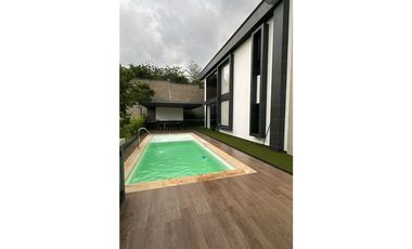 MANSIÓN DE LUJO EN PARK HOUSE, RUITOQUE BAJO