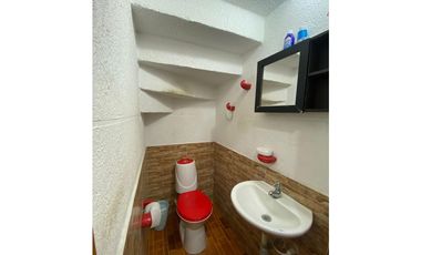 Casa de dos pisos Santa Marta