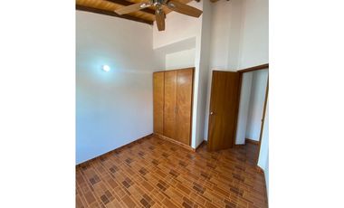 Casa de dos pisos Santa Marta