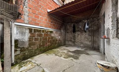 VENTA DE CASA CON LOCAL