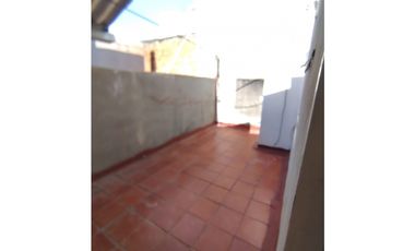 SE ARRIENDA  APARTAMENTO EN EL BARRIO EL MORA DE MONTERIA.