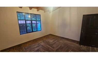 Bonita casa en zona centrica de mazamittla jalisco