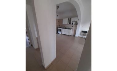 HERMOSO CHALET. LOTE PROPIO EN ALQUILER. VILLA UDAONDO