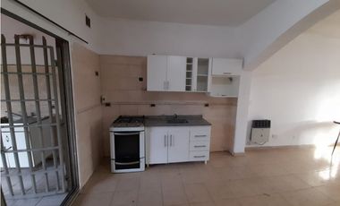 HERMOSO CHALET. LOTE PROPIO EN ALQUILER. VILLA UDAONDO