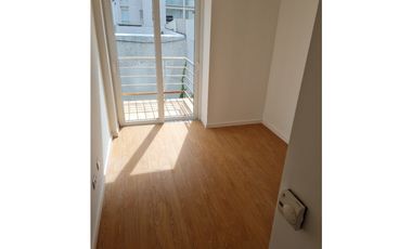 Alquiler por 24 meses departamento de 3 amb. zona shopping Aldrey